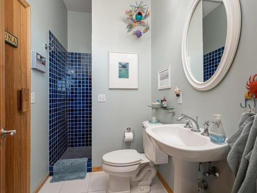 3900 Sunset Dr Spring Park MN 55384 USA-068-040-Bathroom-MLS_Size.jpg
