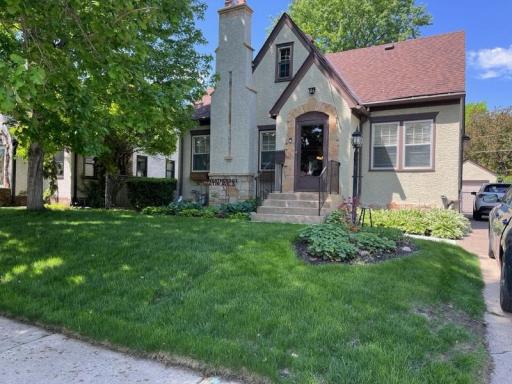 547 Cretin Avenue S, Saint Paul, MN 55116