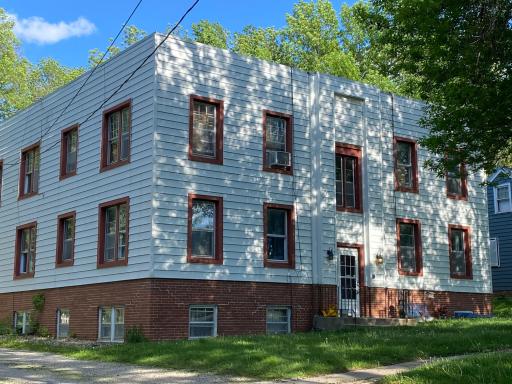 1215 Saint John Avenue, Albert Lea, MN 56007