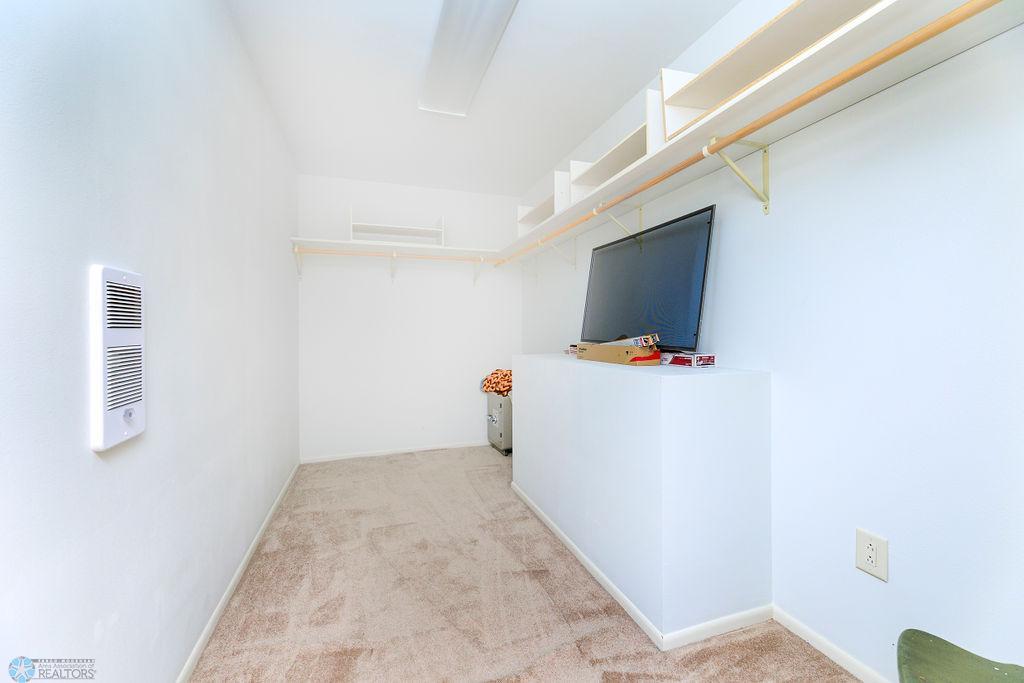Main bedroom walk-in closet