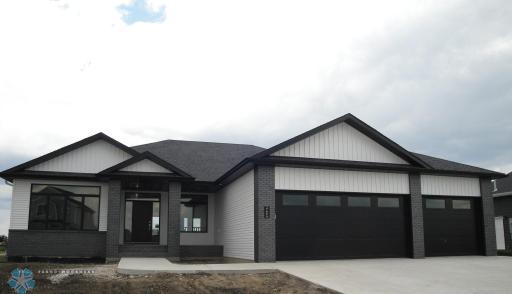 4696 11th Street W, West Fargo, ND 58078