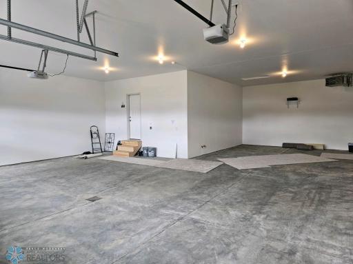 4696 11th Street W, West Fargo, ND 58078