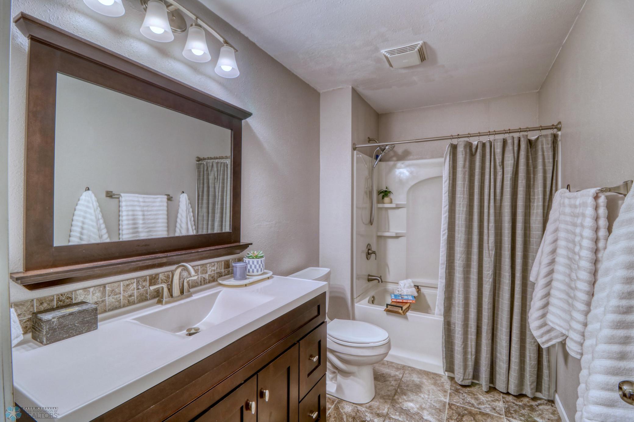 Basement Bathroom1_0.jpg
