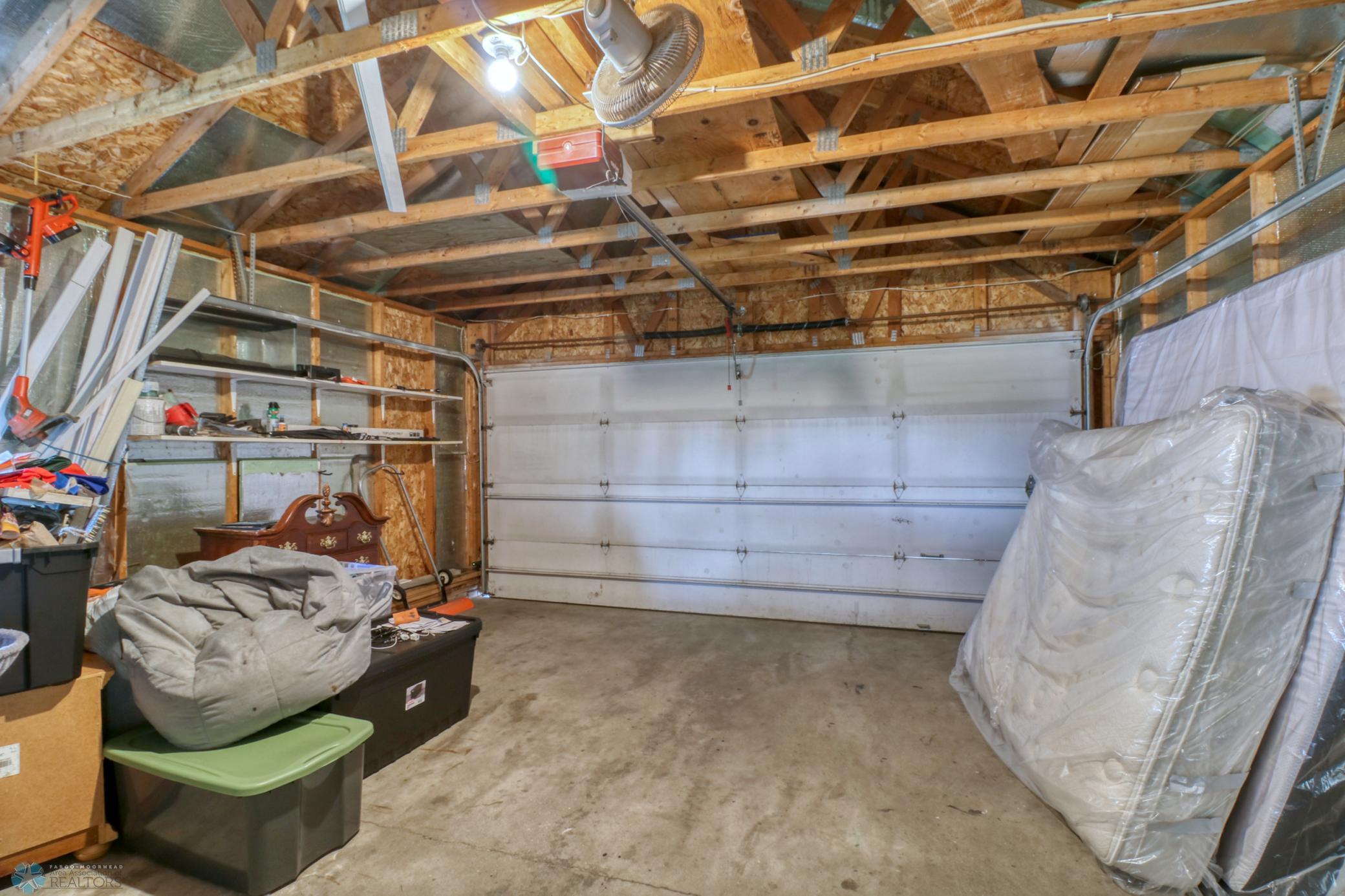 Garage1_1.jpg