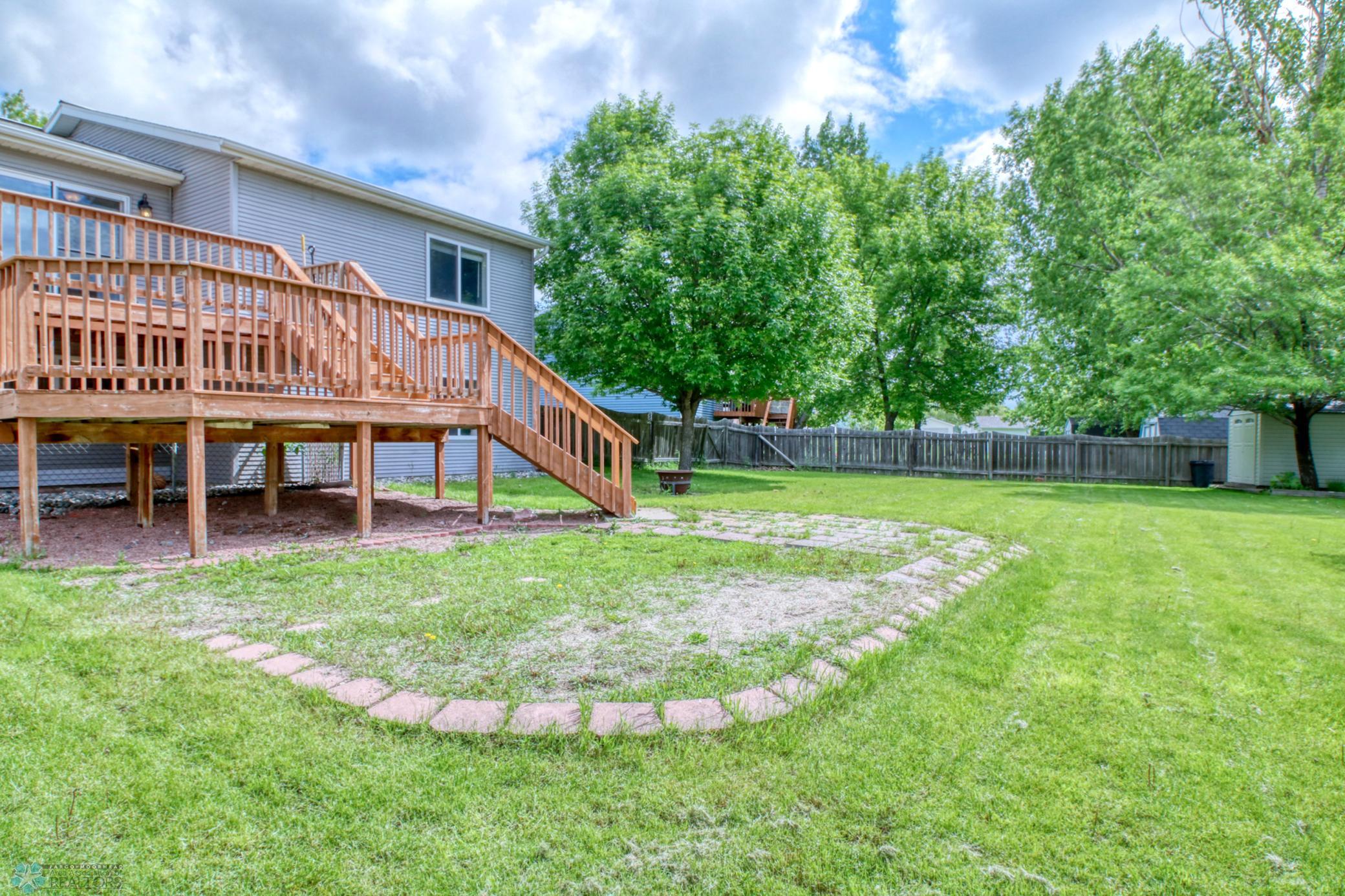 Backyard1_4.jpg