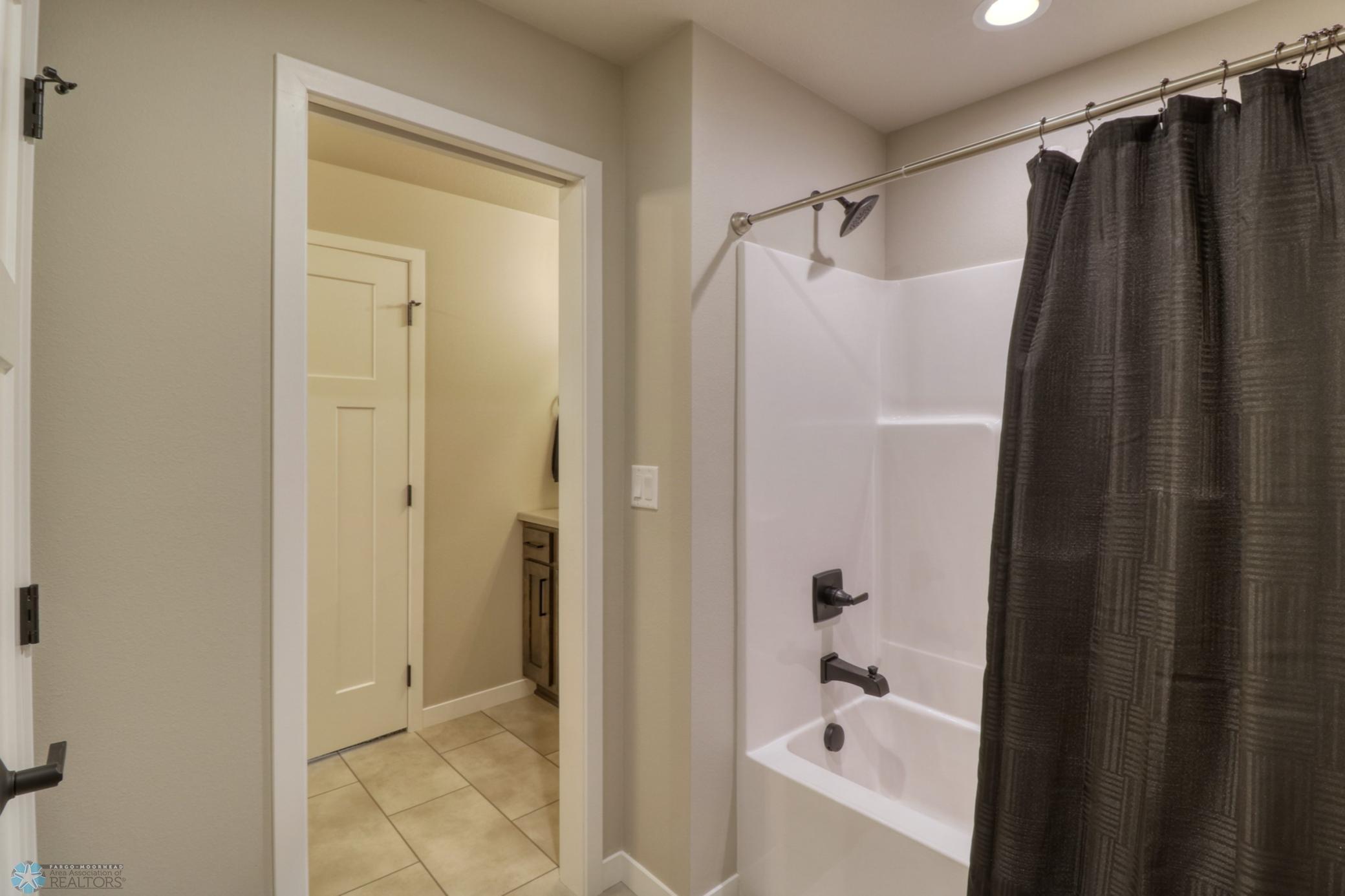 Basement Bathroom1_1.jpg