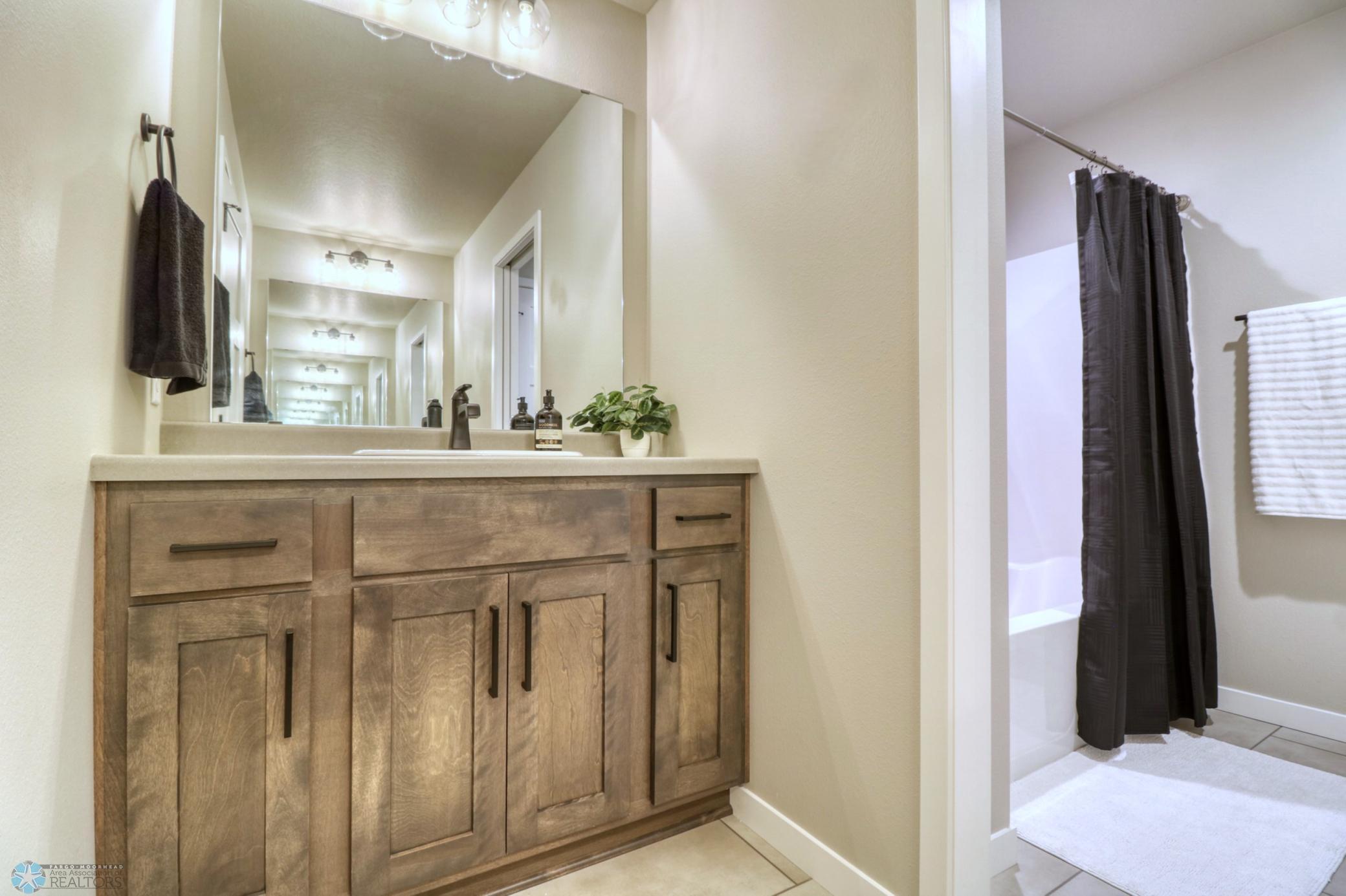 Basement Bathroom1_2.jpg
