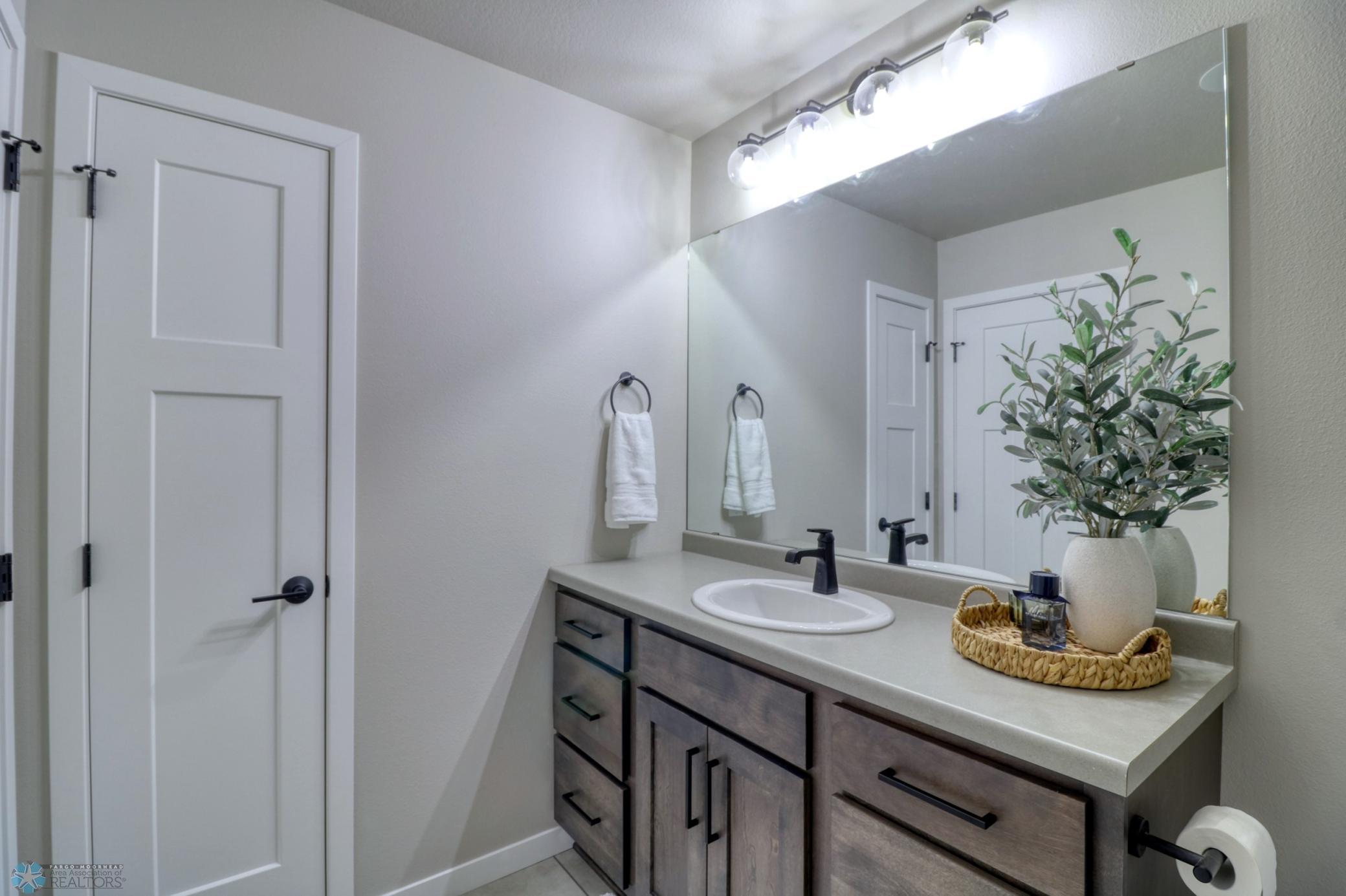 Primary Bathroom1_2.jpg