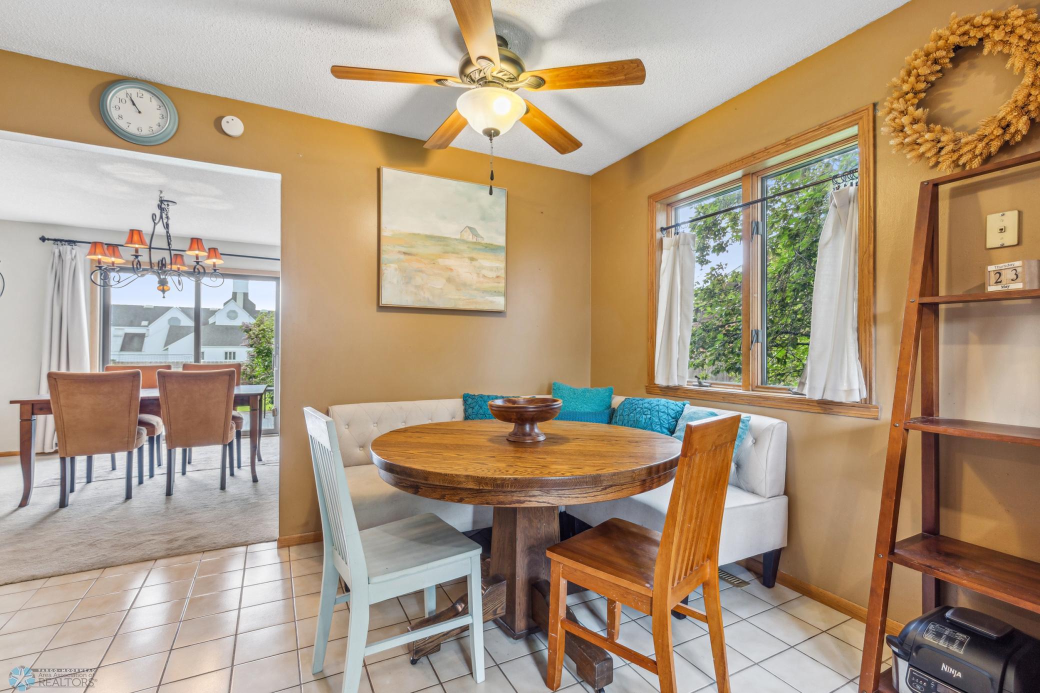 Eat-in Kitchen