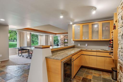 18002 Bearpath Trail, Eden Prairie, MN 55347