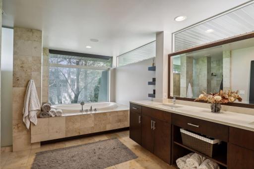 18002 Bearpath Trail, Eden Prairie, MN 55347