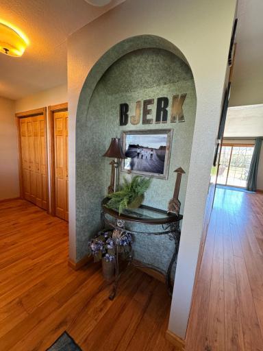 310 7th Street SW, Roseau, MN 56751