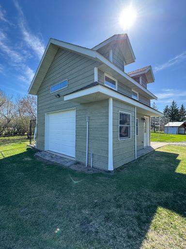 310 7th Street SW, Roseau, MN 56751