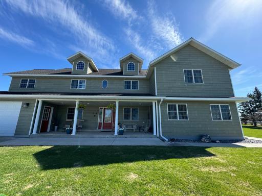 310 7th Street SW, Roseau, MN 56751