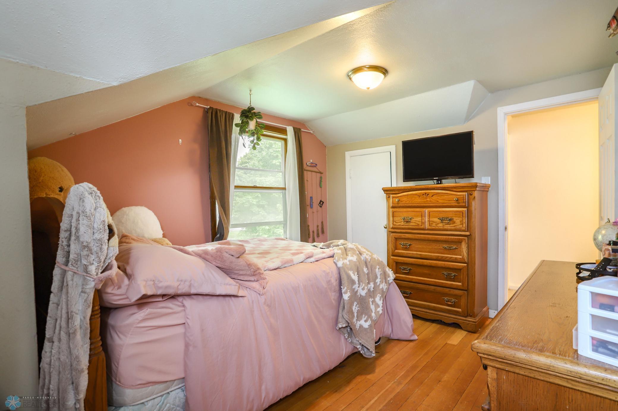 Upstairs bedroom 1