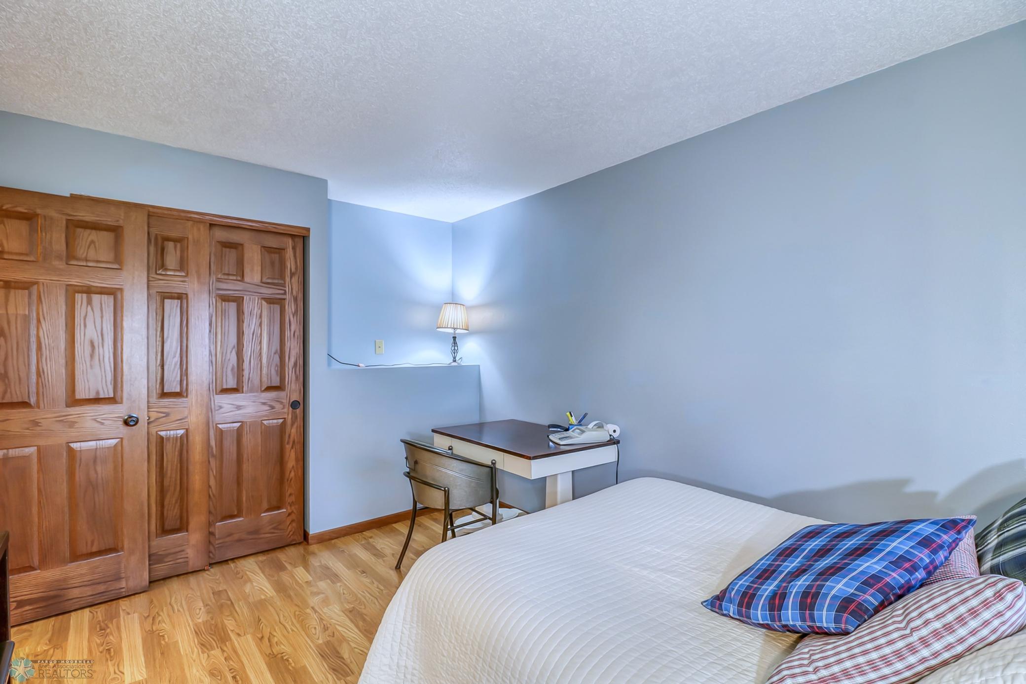 Upper Bedroom1_2.jpg