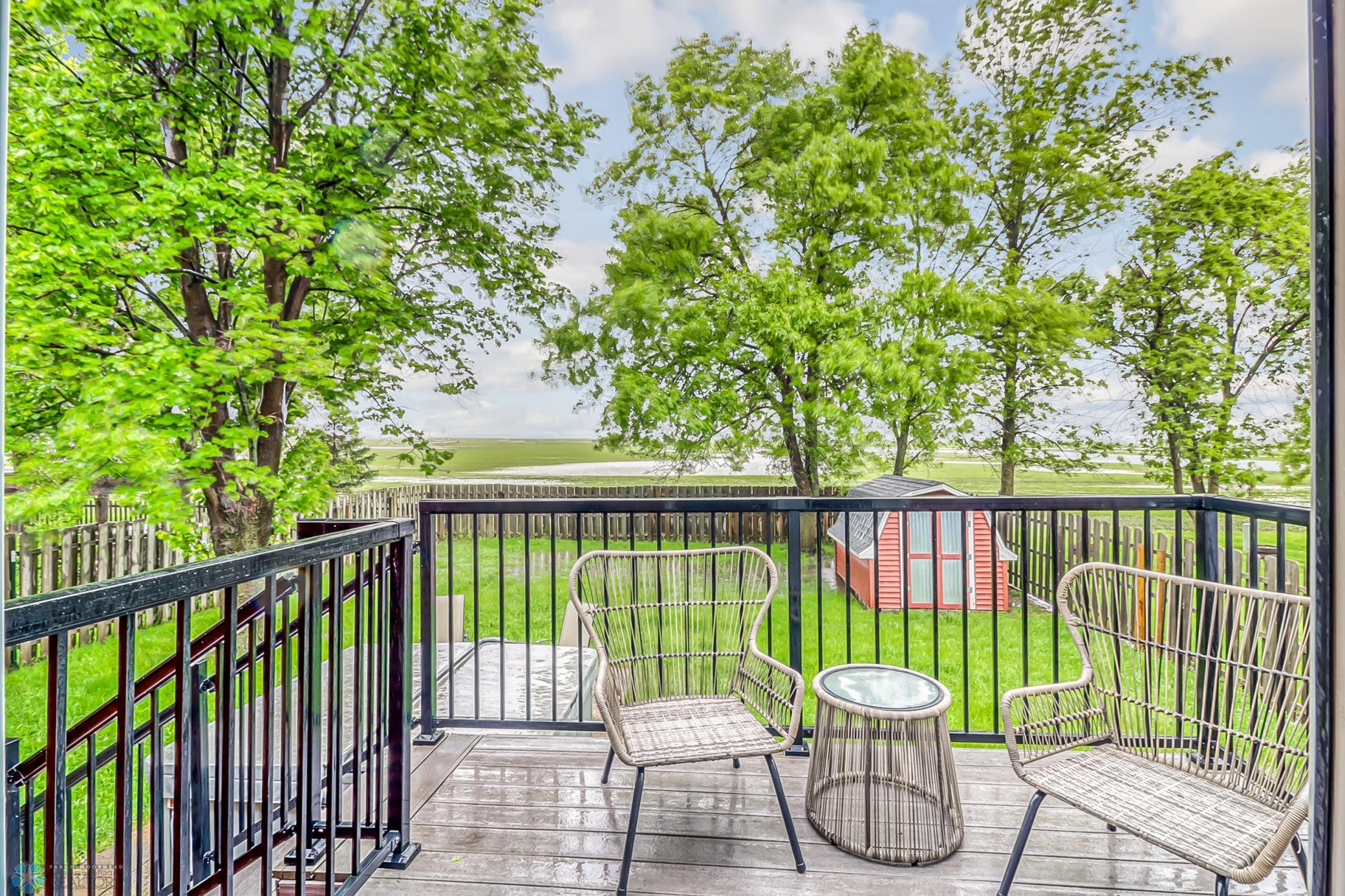 Backyard_deck.jpg
