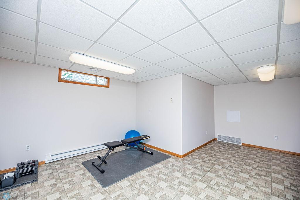 Exercise or Kraft of Office Room