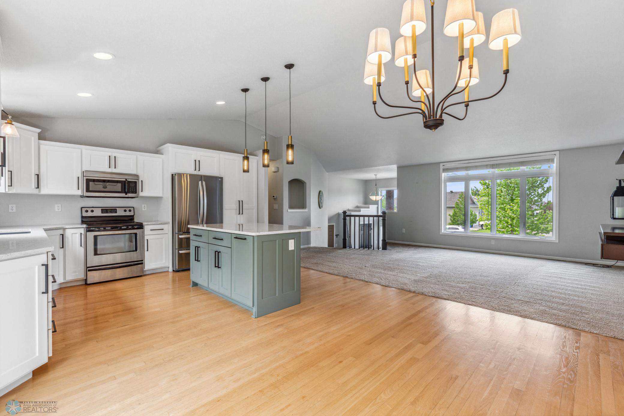 Kitchen/Dining Area