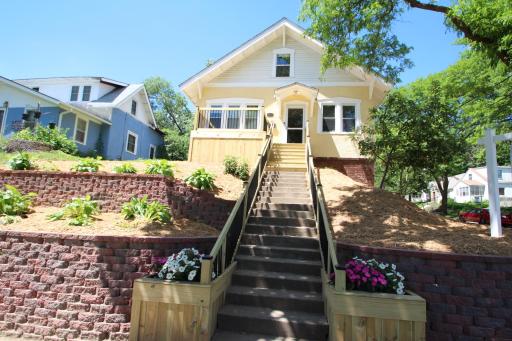 1657 Vincent Avenue N, Minneapolis, MN 55411