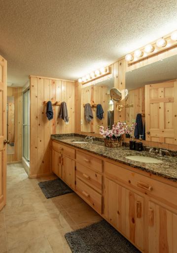 9561 Little Stoney Point Drive NE, Remer, MN 56672
