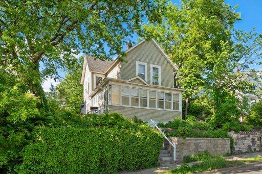 675 Lawson Avenue E, Saint Paul, MN 55106