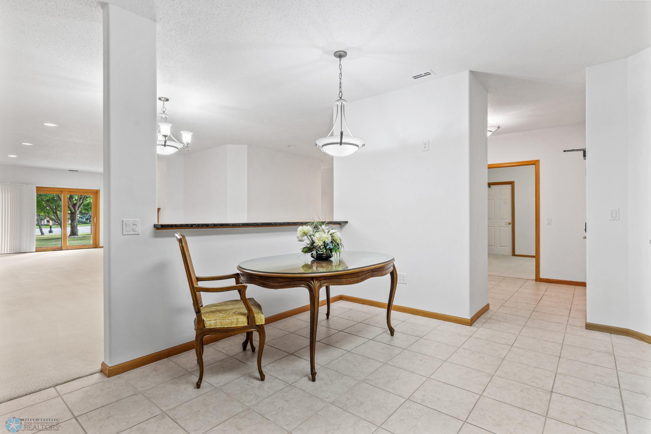 Kitchen eating area