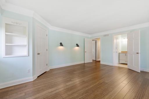 1535 Bavarian Shores Drive, Chaska, MN 55318