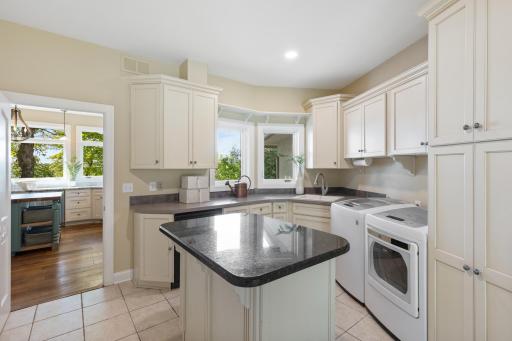 1535 Bavarian Shores Drive, Chaska, MN 55318