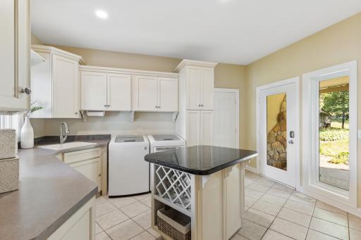1535 Bavarian Shores Drive, Chaska, MN 55318
