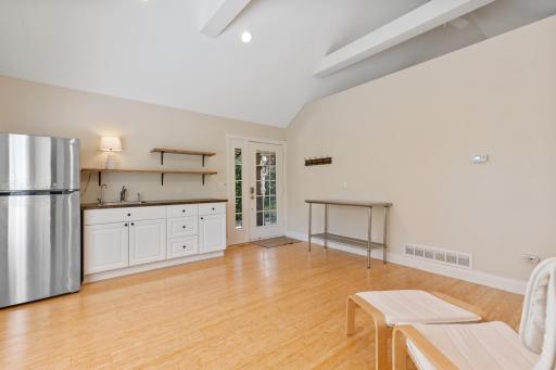 1535 Bavarian Shores Drive, Chaska, MN 55318
