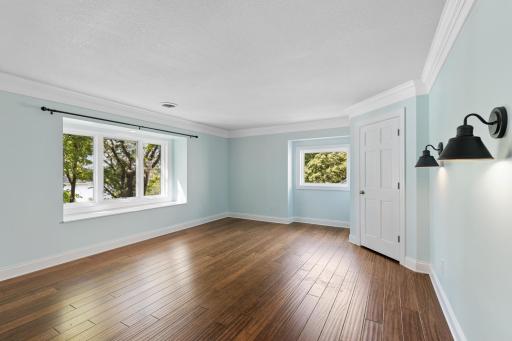 1535 Bavarian Shores Drive, Chaska, MN 55318