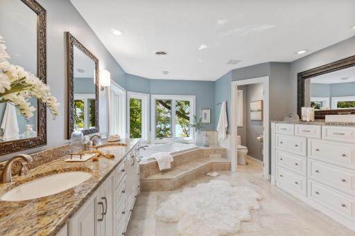 1535 Bavarian Shores Drive, Chaska, MN 55318