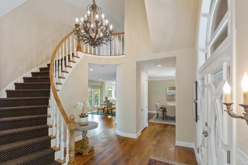 1535 Bavarian Shores Drive, Chaska, MN 55318