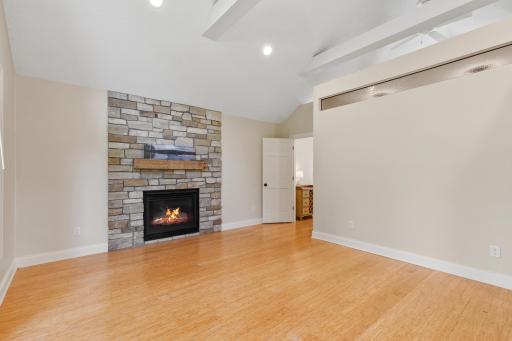 1535 Bavarian Shores Drive, Chaska, MN 55318