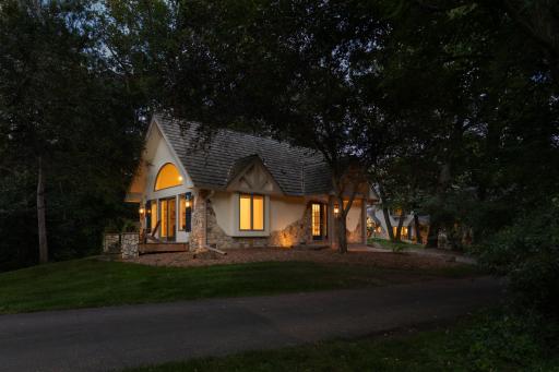 1535 Bavarian Shores Drive, Chaska, MN 55318