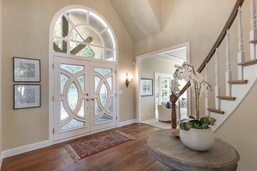 1535 Bavarian Shores Drive, Chaska, MN 55318