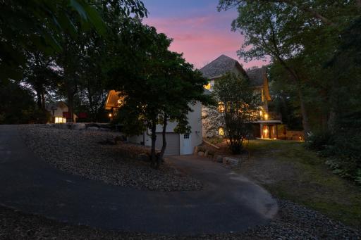1535 Bavarian Shores Drive, Chaska, MN 55318
