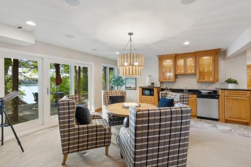 1535 Bavarian Shores Drive, Chaska, MN 55318