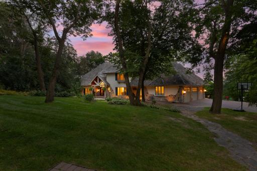 1535 Bavarian Shores Drive, Chaska, MN 55318