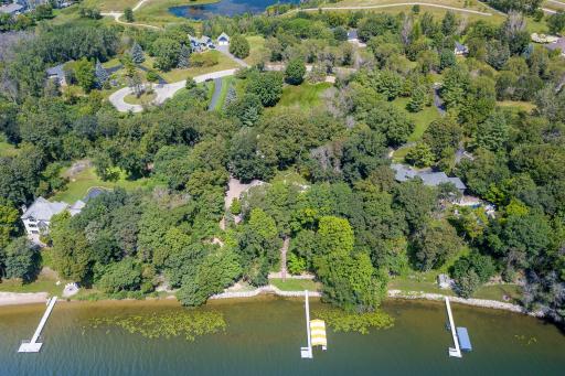 1535 Bavarian Shores Drive, Chaska, MN 55318