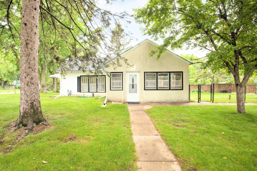 2493 15th Avenue E, North Saint Paul, MN 55109