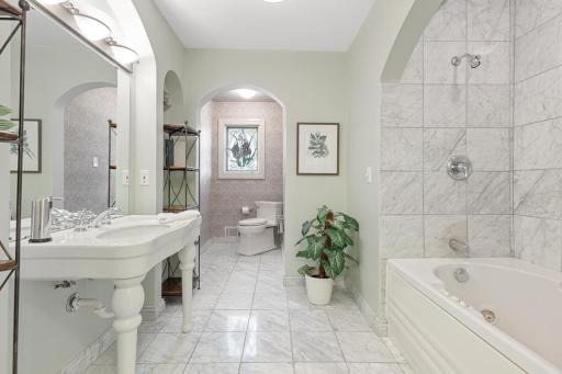 810 Smithtown Terrace, Excelsior, MN 55331
