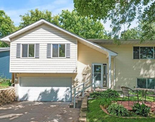 3234 Grimes Avenue N, Robbinsdale, MN 55422