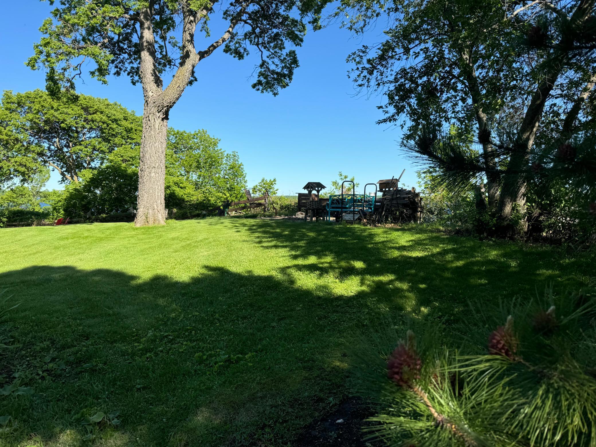 Lake Side Yard