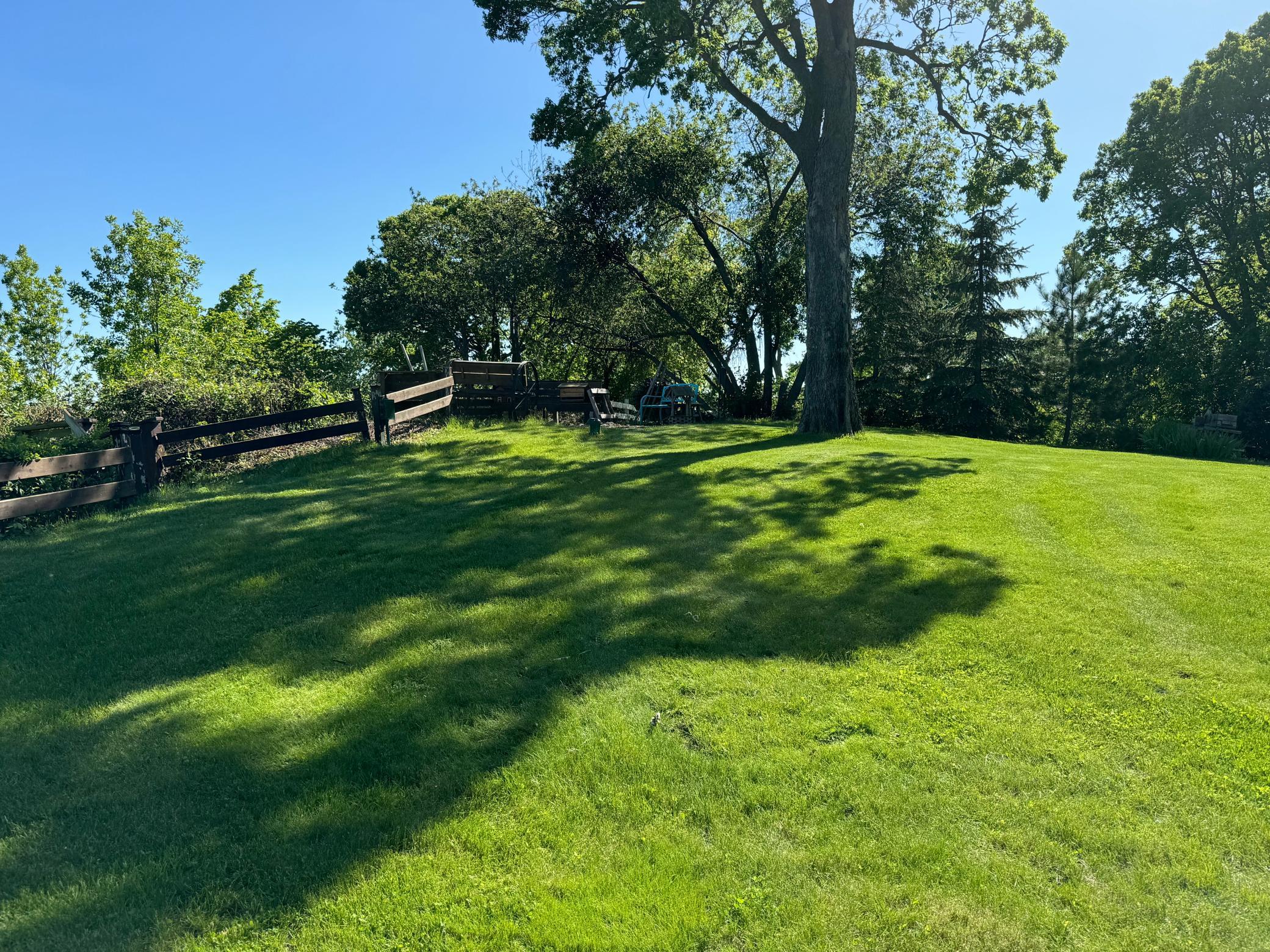 Lake Side Yard