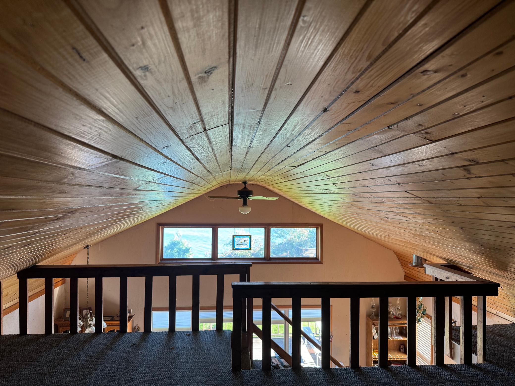 1/4 loft lake side