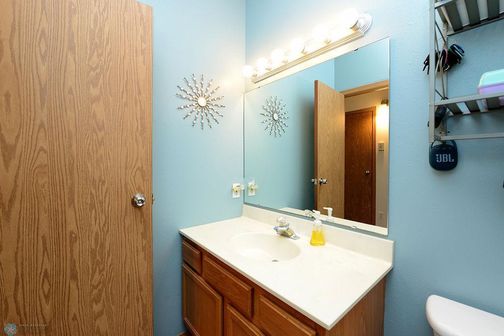 Upper Full Bath 2