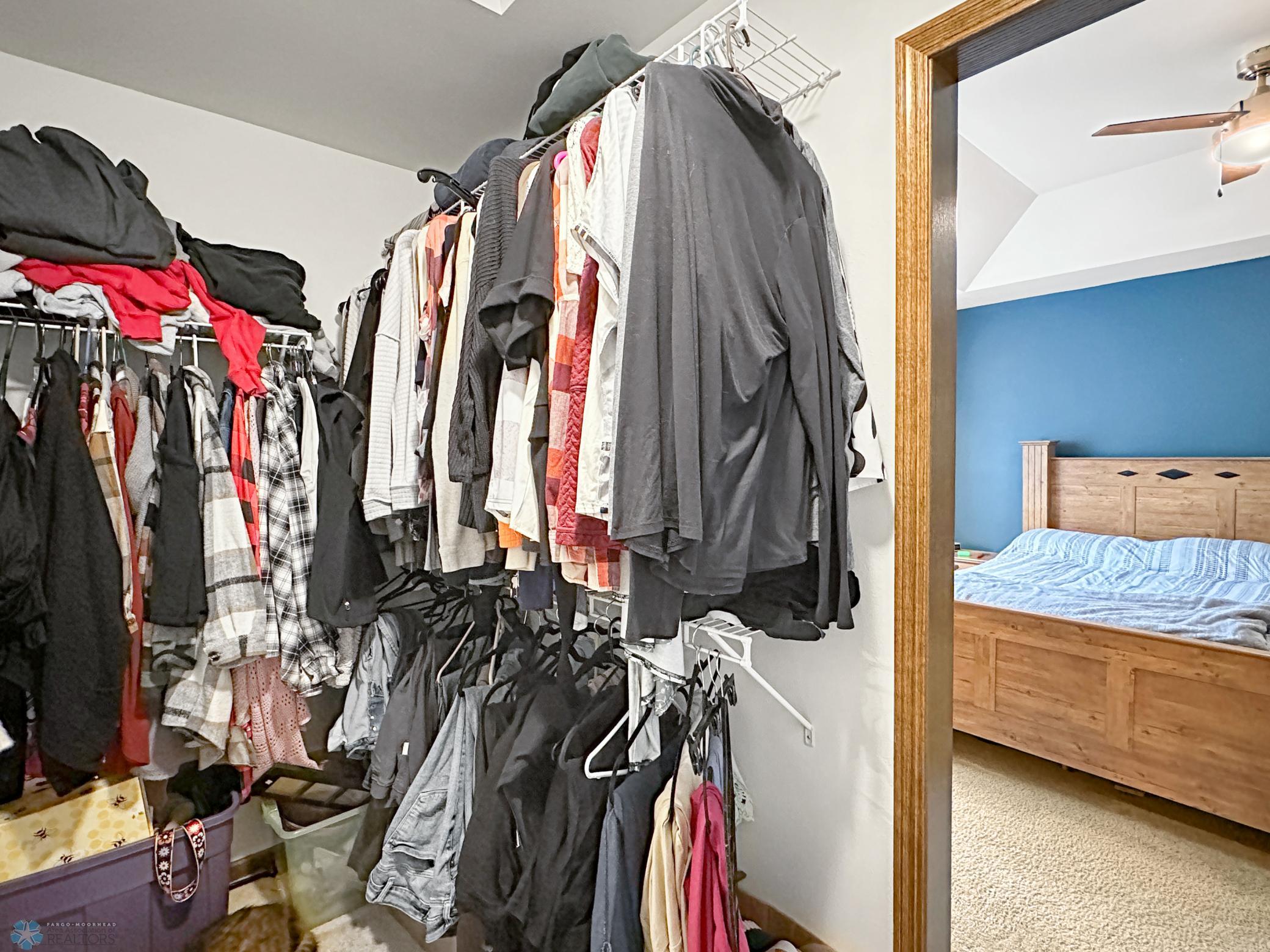 Walkthrough Closet