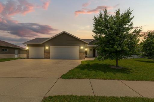 1921 Prairie Avenue SW, Faribault, MN 55021